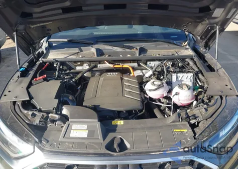 2021 Audi Q5 Premium Plus 55 Tfsi E Quattro S Tronic z USA, uszkodzony, nr VIN WA1E2AFYXM2041002